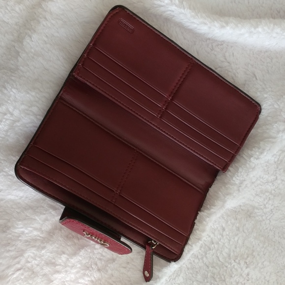 Authentic Coach Patent Leather Wallet - Picture 3 of 4